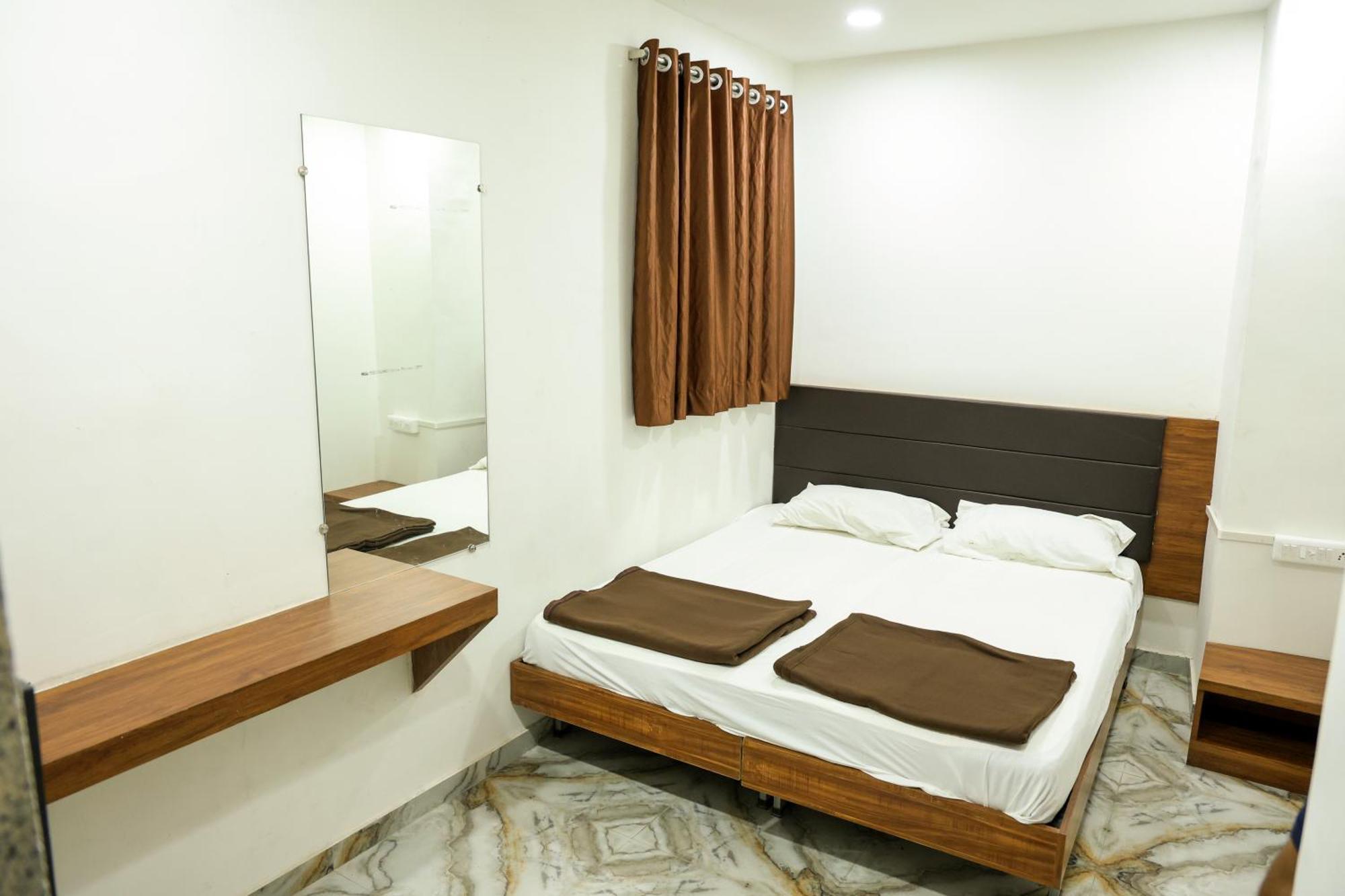 Hotel Aaram Kalupur Ахмедабад Екстер'єр фото