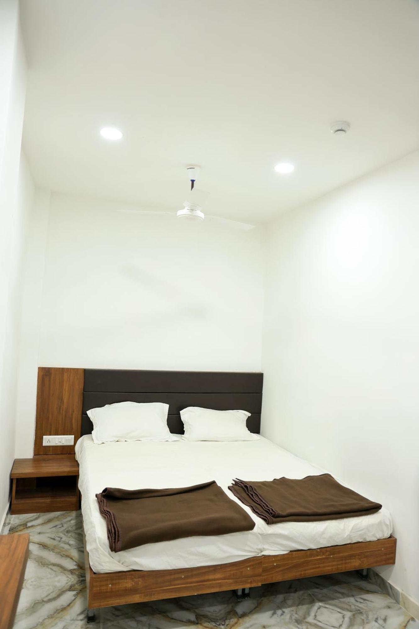 Hotel Aaram Kalupur Ахмедабад Екстер'єр фото
