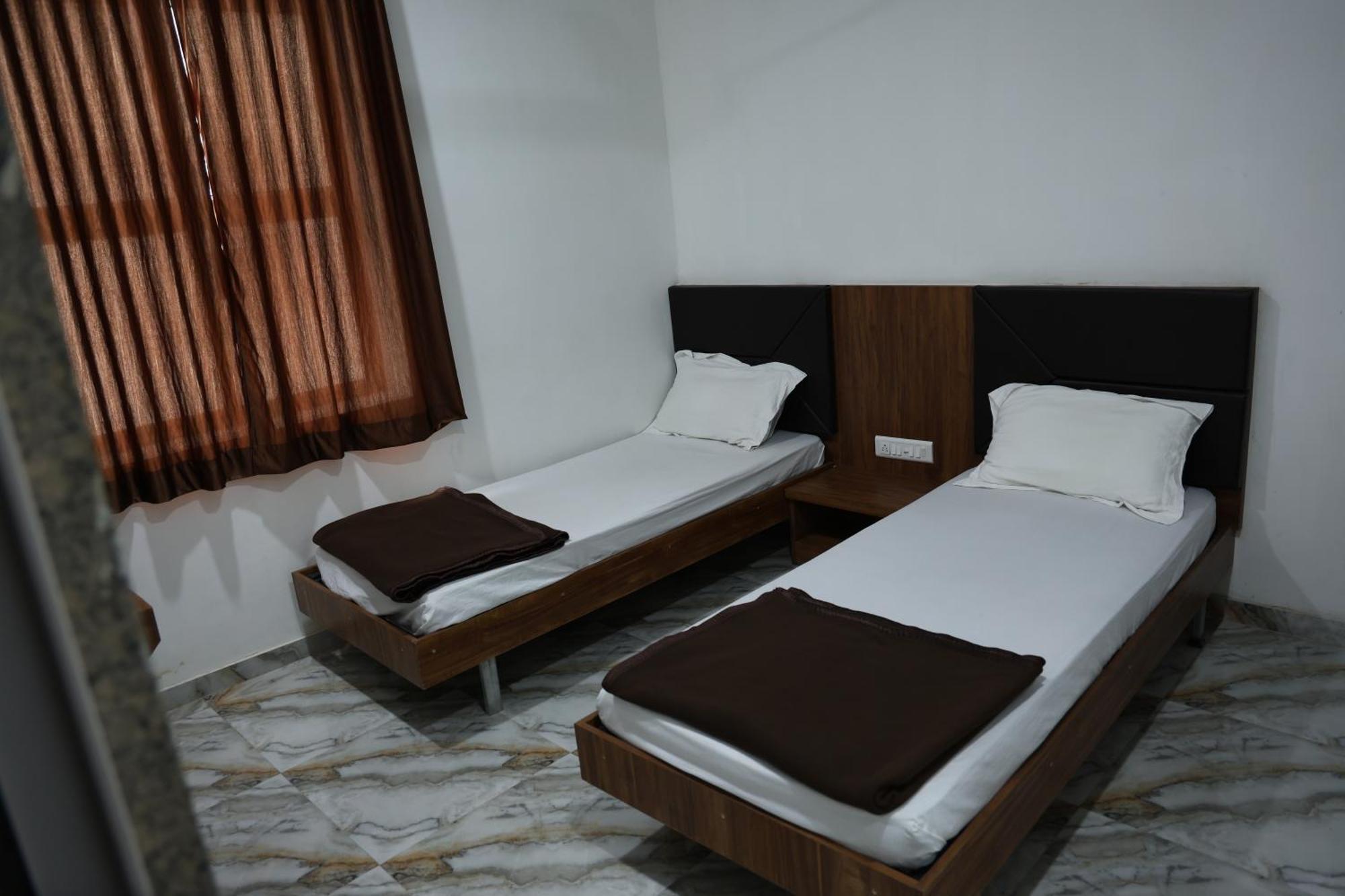 Hotel Aaram Kalupur Ахмедабад Екстер'єр фото