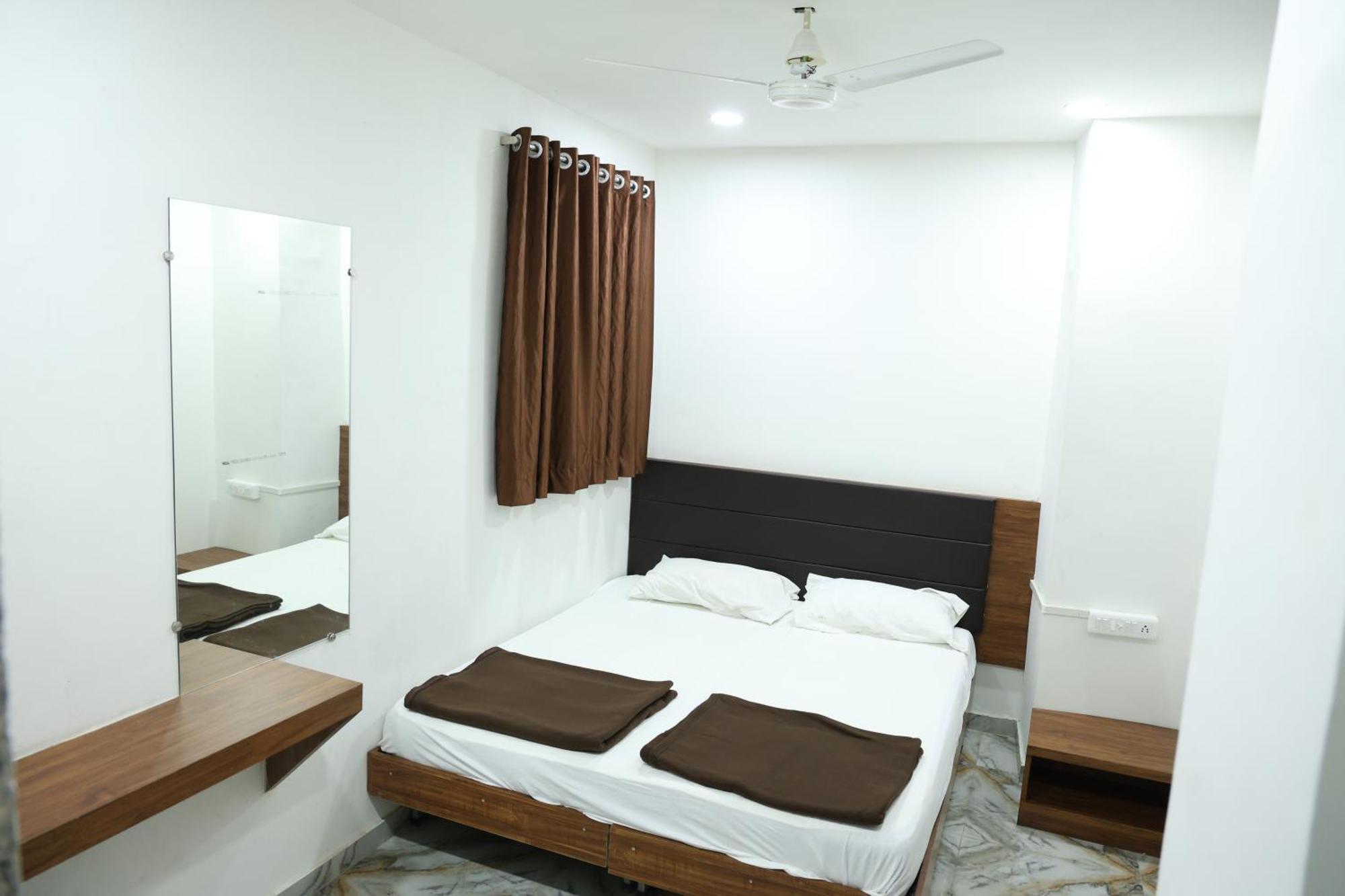 Hotel Aaram Kalupur Ахмедабад Екстер'єр фото